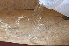 江陵漏水维修 免砸砖防水材料该如何施工